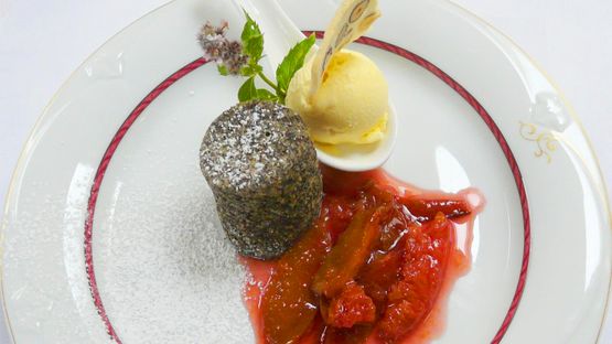 Teller mit Dessert